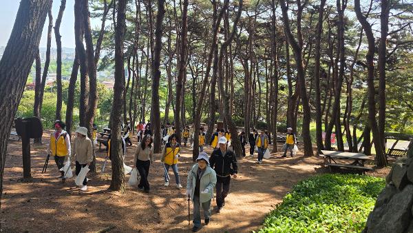 혜전대학교, 개교 44주년 맞이 남산·내포문화숲길 환경정화 활동 실시